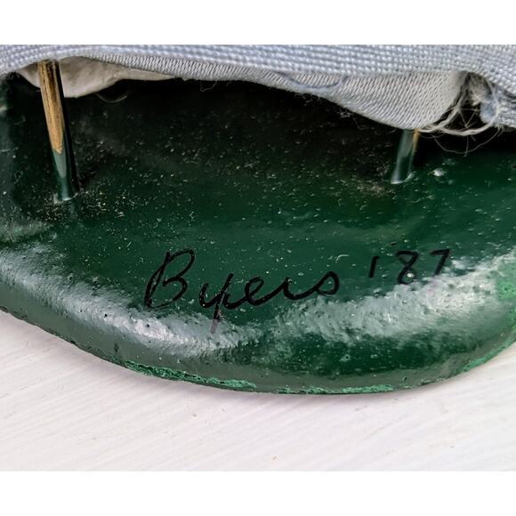 Byers' Choice Caroler Vintage 1987 Woman Gray Skirt White Muff Lace Collar Cuffs - Picture 8 of 8